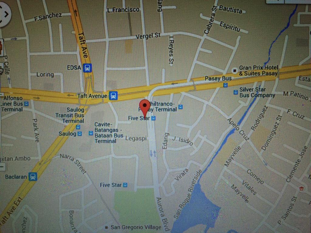 Stone House Hotel Pasay Bagian luar foto